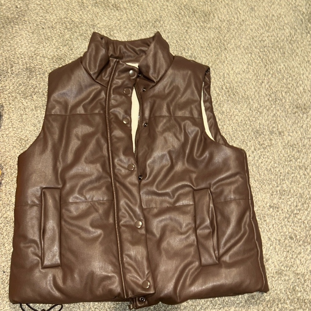 Faux leather vest ❤️